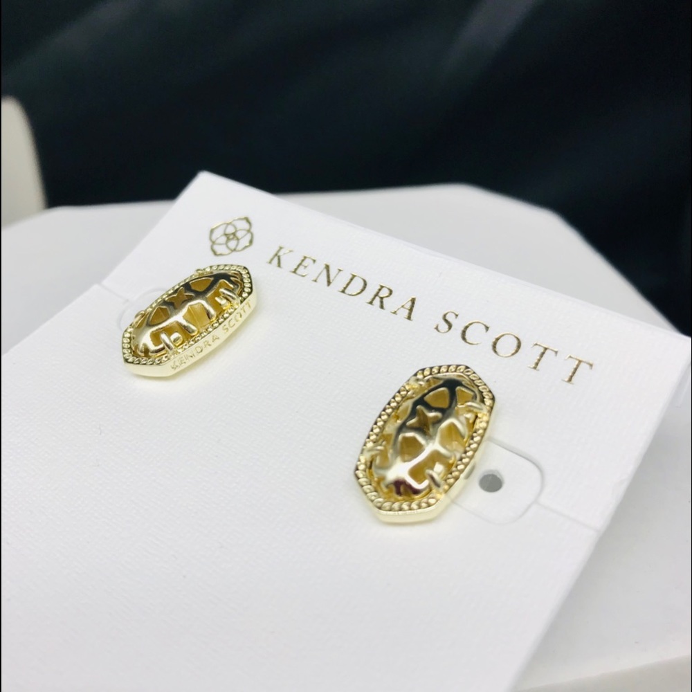 On sale: Kendra Scott Ellie filigree studs earrings Gold Plated